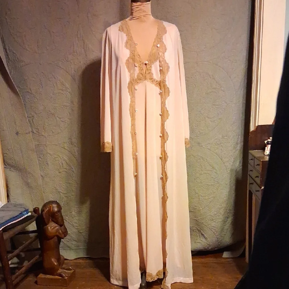 Emilio Pucci Vtg Robe & Chemise Set In Soft Pink W Bronze Lace.  Rare.  Medium